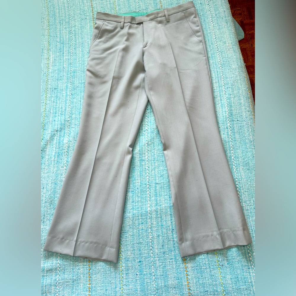 Stylish JLindeberg pants with fashionable slight boot cut in size 50 ..